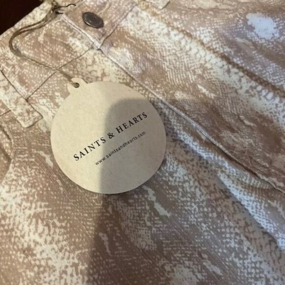 Bell-Bottom‎ Flared Pants By Saints & Hearts In pink snake Pattern - Picture 9 of 10